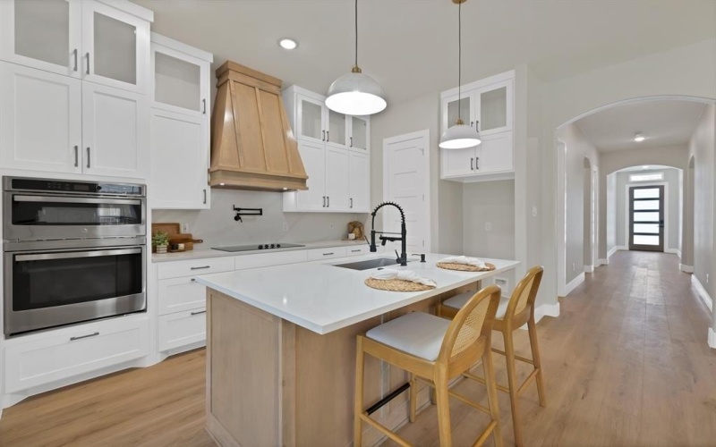 5328 Locke Avenue, Fort Worth, TX 76107, 4 Bedrooms Bedrooms, ,2 BathroomsBathrooms,Residential,For Sale,5328 Locke Avenue,20954841