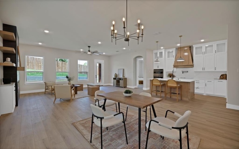 5328 Locke Avenue, Fort Worth, TX 76107, 4 Bedrooms Bedrooms, ,2 BathroomsBathrooms,Residential,For Sale,5328 Locke Avenue,20954841