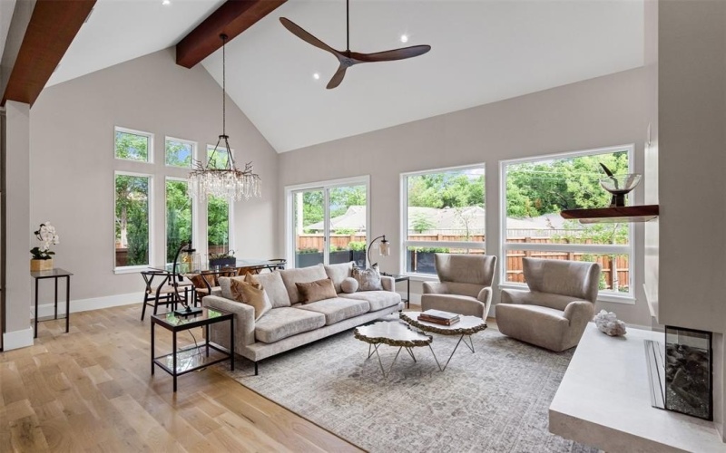 9007 Leaside Drive, Dallas, TX 75238, 4 Bedrooms Bedrooms, ,3 BathroomsBathrooms,Residential,For Sale,9007 Leaside Drive,20955077