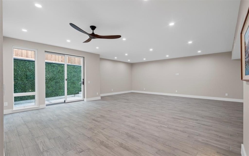 9007 Leaside Drive, Dallas, TX 75238, 4 Bedrooms Bedrooms, ,3 BathroomsBathrooms,Residential,For Sale,9007 Leaside Drive,20955077
