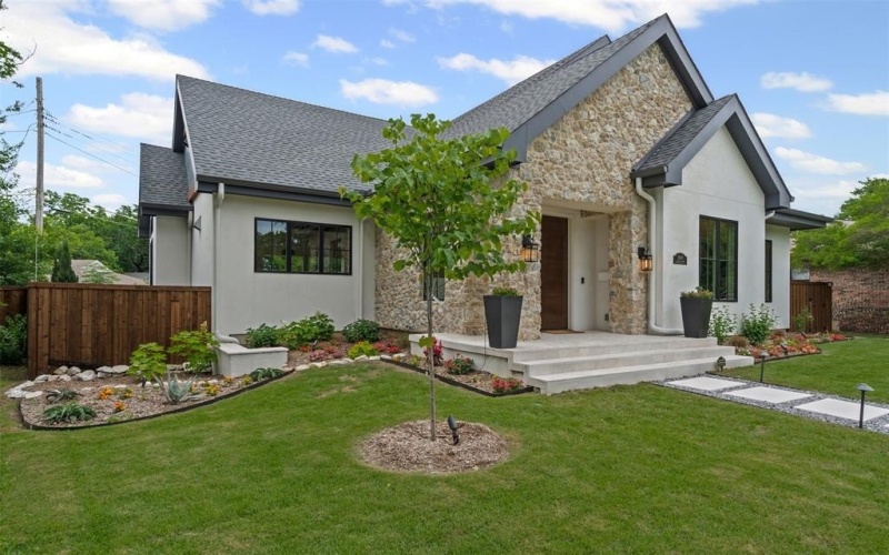 9007 Leaside Drive, Dallas, TX 75238, 4 Bedrooms Bedrooms, ,3 BathroomsBathrooms,Residential,For Sale,9007 Leaside Drive,20955077