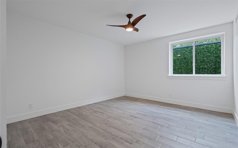 9007 Leaside Drive, Dallas, TX 75238, 4 Bedrooms Bedrooms, ,3 BathroomsBathrooms,Residential,For Sale,9007 Leaside Drive,20955077
