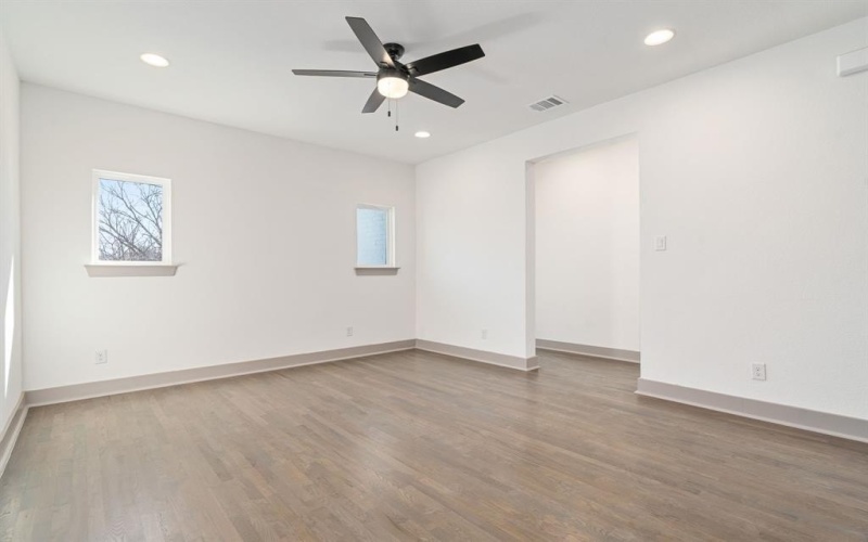 840 Northwood Road, Fort Worth, TX 76107, 4 Bedrooms Bedrooms, ,3 BathroomsBathrooms,Residential,For Sale,840 Northwood Road,20955318