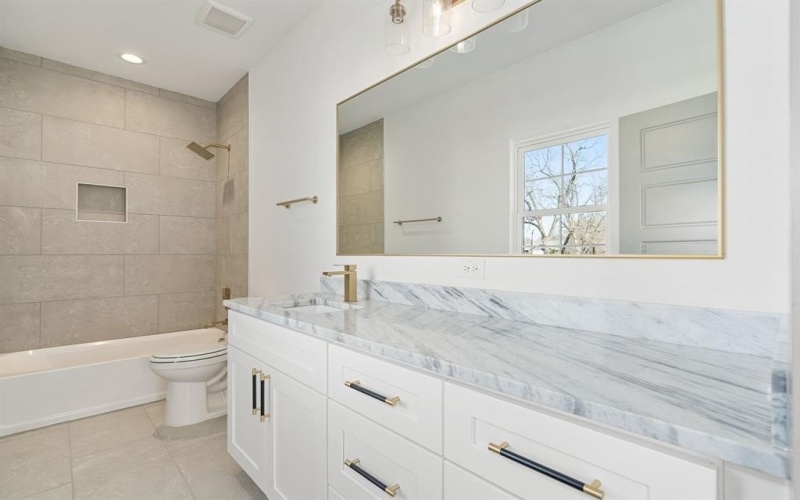 840 Northwood Road, Fort Worth, TX 76107, 4 Bedrooms Bedrooms, ,3 BathroomsBathrooms,Residential,For Sale,840 Northwood Road,20955318