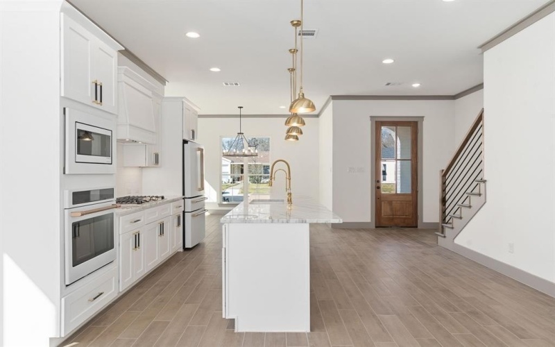 840 Northwood Road, Fort Worth, TX 76107, 4 Bedrooms Bedrooms, ,3 BathroomsBathrooms,Residential,For Sale,840 Northwood Road,20955318