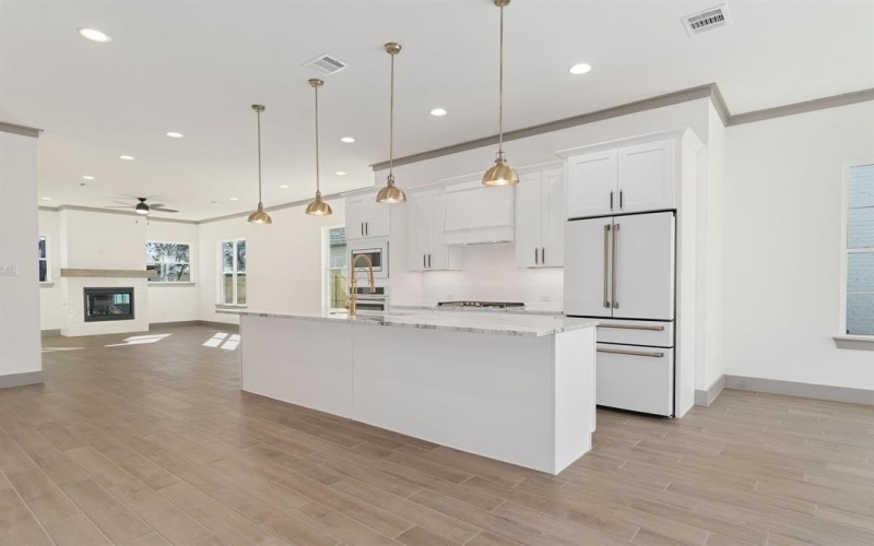 840 Northwood Road, Fort Worth, TX 76107, 4 Bedrooms Bedrooms, ,3 BathroomsBathrooms,Residential,For Sale,840 Northwood Road,20955318