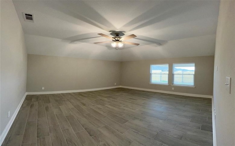 902 Ransom Way, Greenville, TX 75402, 3 Bedrooms Bedrooms, ,2 BathroomsBathrooms,Residential Lease,For Rent,902 Ransom Way,20955405