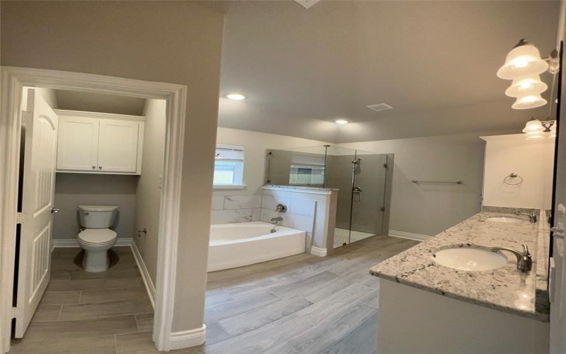 902 Ransom Way, Greenville, TX 75402, 3 Bedrooms Bedrooms, ,2 BathroomsBathrooms,Residential Lease,For Rent,902 Ransom Way,20955405