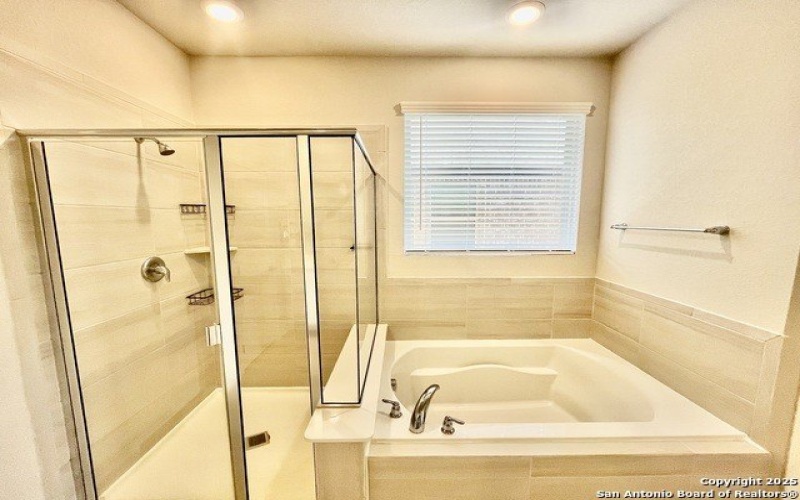 10624 Yellowtail Blvd, Boerne, TX 78006, 4 Bedrooms Bedrooms, ,3 BathroomsBathrooms,Residential,For Sale,10624 Yellowtail Blvd,1872171