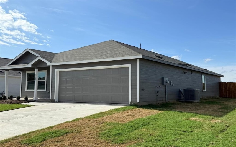 1609 Lecara Lane, McKinney, TX 75071, 3 Bedrooms Bedrooms, ,2 BathroomsBathrooms,Residential Lease,For Rent,1609 Lecara Lane,20953671