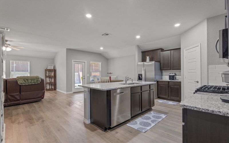 7313 Mayplace Drive, McKinney, TX 75071, 4 Bedrooms Bedrooms, ,2 BathroomsBathrooms,Residential Lease,For Rent,7313 Mayplace Drive,20953897