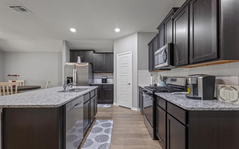 7313 Mayplace Drive, McKinney, TX 75071, 4 Bedrooms Bedrooms, ,2 BathroomsBathrooms,Residential Lease,For Rent,7313 Mayplace Drive,20953897