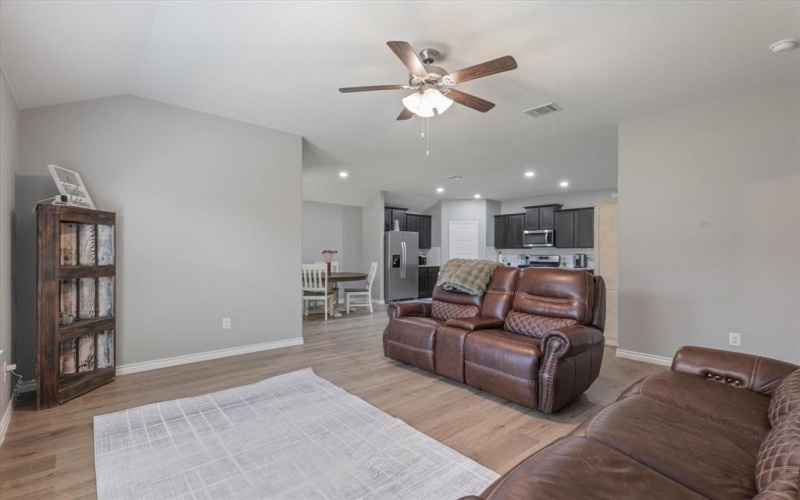 7313 Mayplace Drive, McKinney, TX 75071, 4 Bedrooms Bedrooms, ,2 BathroomsBathrooms,Residential Lease,For Rent,7313 Mayplace Drive,20953897