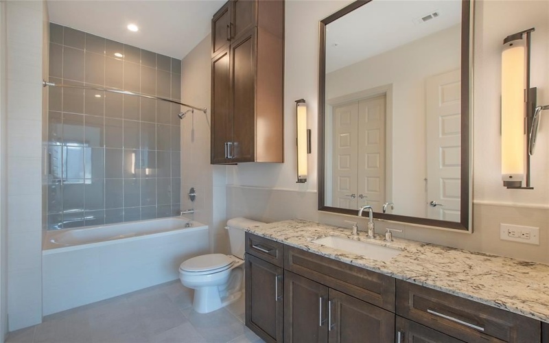 2323 N Akard Street #3008, Dallas, TX 75204, 3 Bedrooms Bedrooms, ,3 BathroomsBathrooms,Residential Lease,For Rent,2323 N Akard Street,20954363