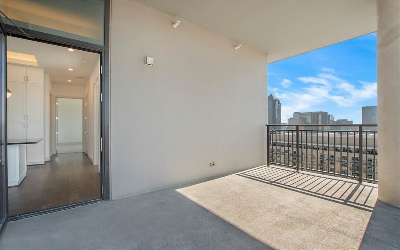 2323 N Akard Street #3008, Dallas, TX 75204, 3 Bedrooms Bedrooms, ,3 BathroomsBathrooms,Residential Lease,For Rent,2323 N Akard Street,20954363