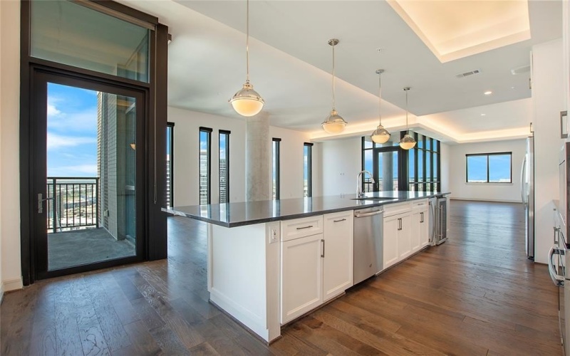 2323 N Akard Street #3008, Dallas, TX 75204, 3 Bedrooms Bedrooms, ,3 BathroomsBathrooms,Residential Lease,For Rent,2323 N Akard Street,20954363