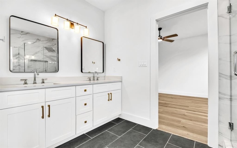 4017 Carl Street, Dallas, TX 75210, 4 Bedrooms Bedrooms, ,3 BathroomsBathrooms,Residential Lease,For Rent,4017 Carl Street,20954431
