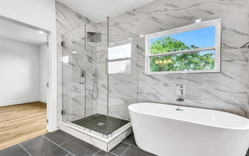 4017 Carl Street, Dallas, TX 75210, 4 Bedrooms Bedrooms, ,3 BathroomsBathrooms,Residential Lease,For Rent,4017 Carl Street,20954431