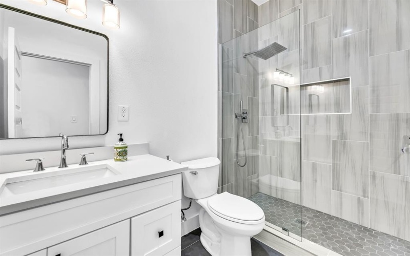 4017 Carl Street, Dallas, TX 75210, 4 Bedrooms Bedrooms, ,3 BathroomsBathrooms,Residential Lease,For Rent,4017 Carl Street,20954431