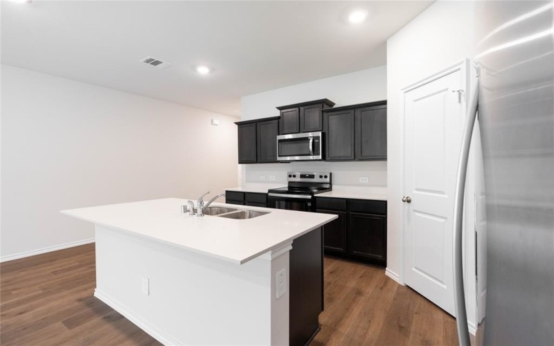13117 Vista Mill Drive, Providence Village, TX 76227, 4 Bedrooms Bedrooms, ,2 BathroomsBathrooms,Residential Lease,For Rent,13117 Vista Mill Drive,20954459