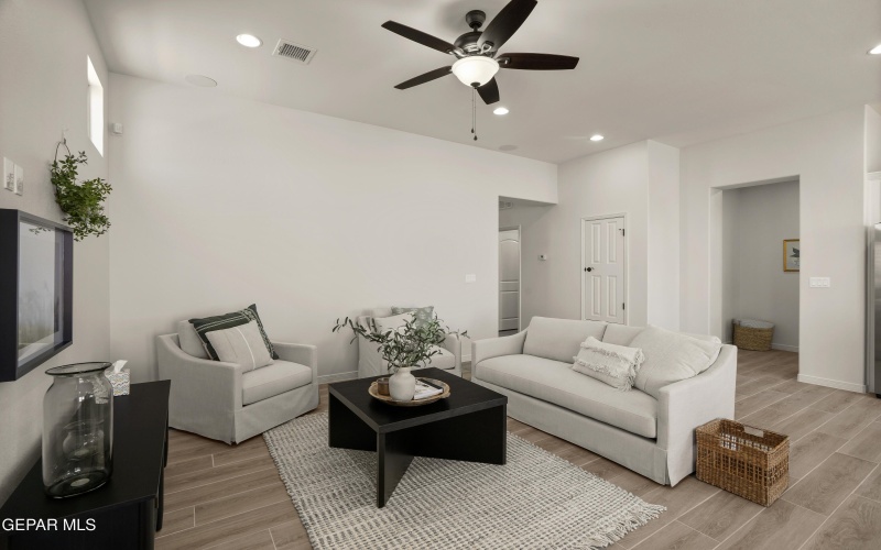13824 Paseo Bosque Avenue, El Paso, TX 79928, 3 Bedrooms Bedrooms, ,2 BathroomsBathrooms,Residential,For Sale,13824 Paseo Bosque Avenue,923812