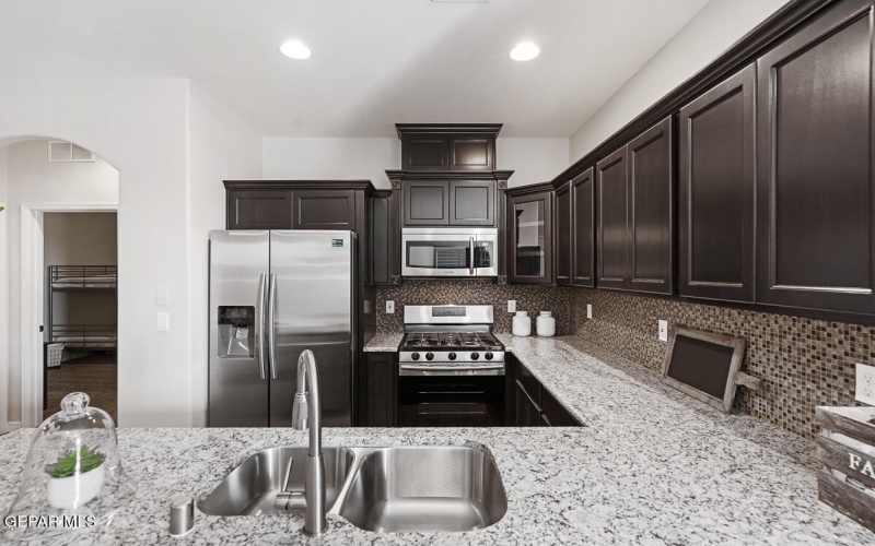 13828 Paseo Bosque Avenue, El Paso, TX 79928, 3 Bedrooms Bedrooms, ,2 BathroomsBathrooms,Residential,For Sale,13828 Paseo Bosque Avenue,923815