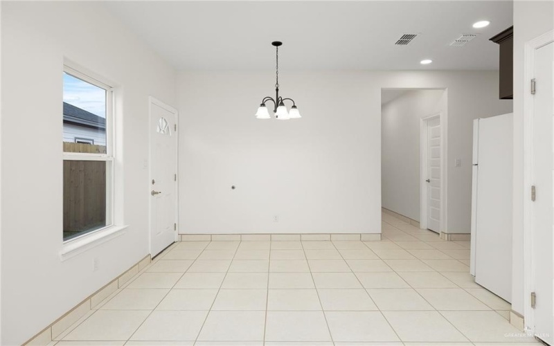 2326 N Valley Circle #B, La Feria, TX 78559, 3 Bedrooms Bedrooms, ,2 BathroomsBathrooms,Residential Lease,For Rent,2326 N Valley Circle,472849