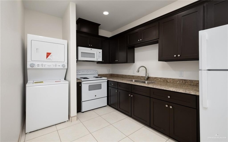 2326 N Valley Circle #B, La Feria, TX 78559, 3 Bedrooms Bedrooms, ,2 BathroomsBathrooms,Residential Lease,For Rent,2326 N Valley Circle,472849