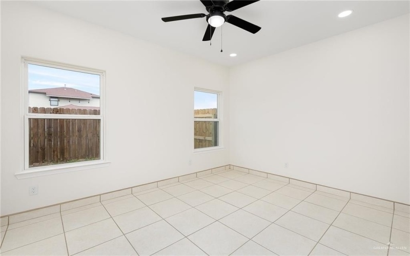 2326 N Valley Circle #B, La Feria, TX 78559, 3 Bedrooms Bedrooms, ,2 BathroomsBathrooms,Residential Lease,For Rent,2326 N Valley Circle,472849