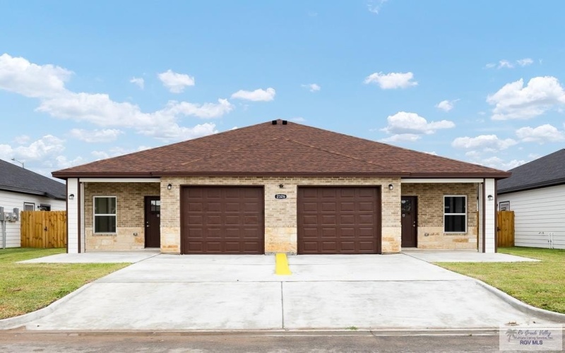2326 N VALLEY CIRCLE #B, LA FERIA, TX 78559, 3 Bedrooms Bedrooms, ,2 BathroomsBathrooms,Residential Lease,For Rent,2326 N VALLEY CIRCLE,29765675