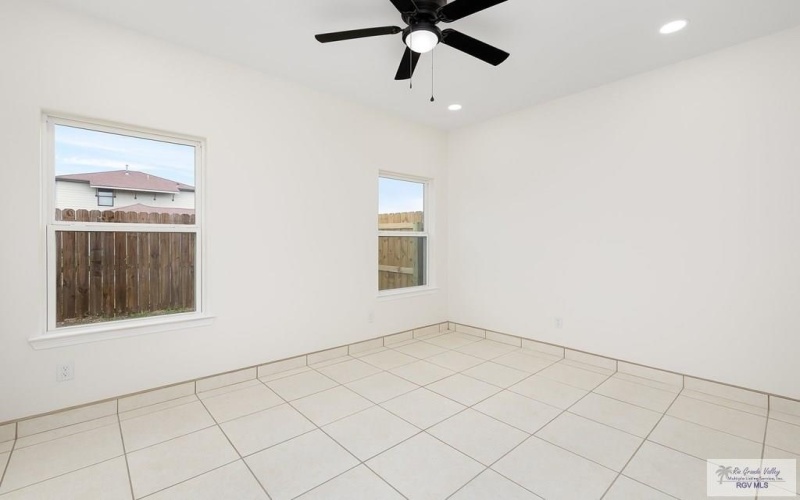 2326 N VALLEY CIRCLE #B, LA FERIA, TX 78559, 3 Bedrooms Bedrooms, ,2 BathroomsBathrooms,Residential Lease,For Rent,2326 N VALLEY CIRCLE,29765675