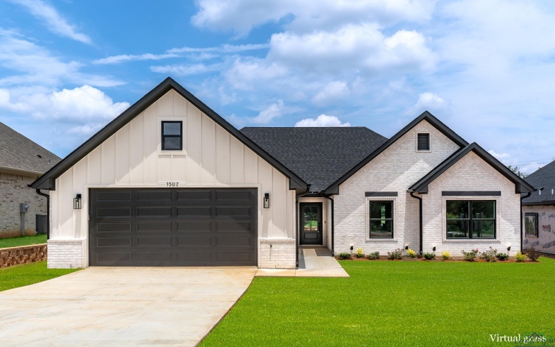 1507 Wellington Lane, Longview, TX 75605, 3 Bedrooms Bedrooms, ,2 BathroomsBathrooms,Residential,For Sale,1507 Wellington Lane,20253808
