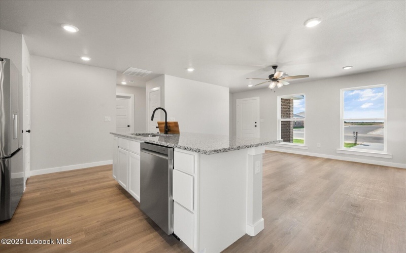 8315 23rd Street, Lubbock, TX 79407, 3 Habitaciones Habitaciones , ,2 BañosBaños,Residential,En Venta,8315 23rd Street,202555701