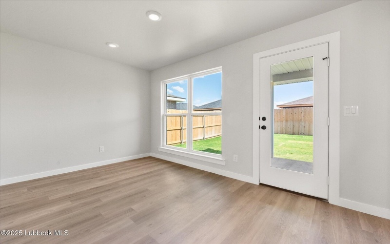 8315 23rd Street, Lubbock, TX 79407, 3 Habitaciones Habitaciones , ,2 BañosBaños,Residential,En Venta,8315 23rd Street,202555701