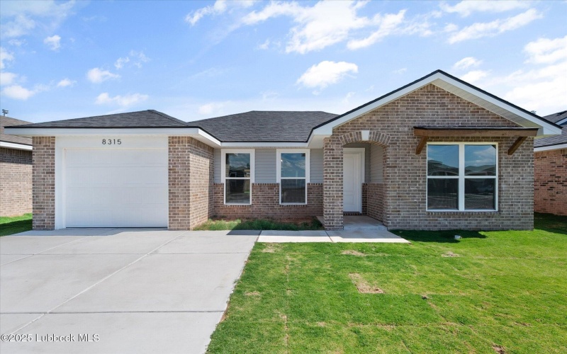 8315 23rd Street, Lubbock, TX 79407, 3 Habitaciones Habitaciones , ,2 BañosBaños,Residential,En Venta,8315 23rd Street,202555701
