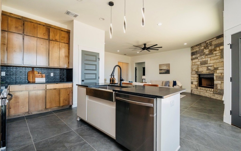 5717 Melrose Ave, San Angelo, TX 76901, 3 Habitaciones Habitaciones , ,2 BañosBaños,Residential,En Venta,5717 Melrose Ave,127688