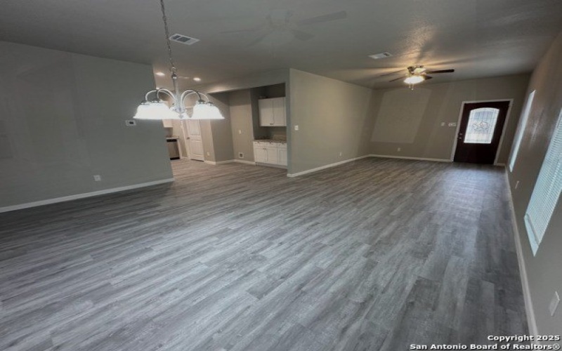 707 Janice, Converse, TX 78109, 3 Habitaciones Habitaciones , ,2 BañosBaños,Residential,En Venta,707 Janice,1837848