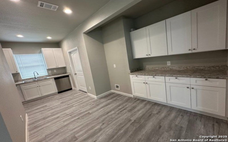 707 Janice, Converse, TX 78109, 3 Habitaciones Habitaciones , ,2 BañosBaños,Residential,En Venta,707 Janice,1837848