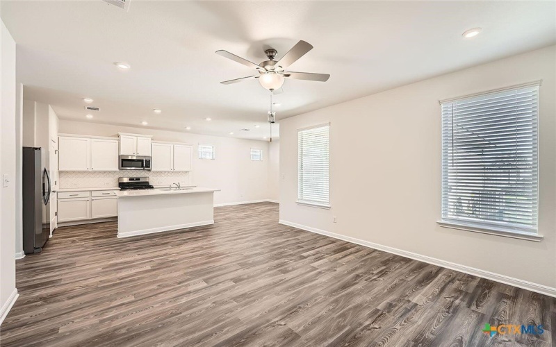 641 Salamander Street, San Marcos, TX 78666, 3 Bedrooms Bedrooms, ,2 BathroomsBathrooms,Residential,For Sale,641 Salamander Street,582058