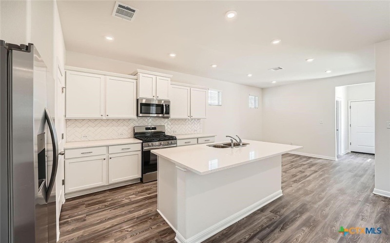641 Salamander Street, San Marcos, TX 78666, 3 Bedrooms Bedrooms, ,2 BathroomsBathrooms,Residential,For Sale,641 Salamander Street,582058