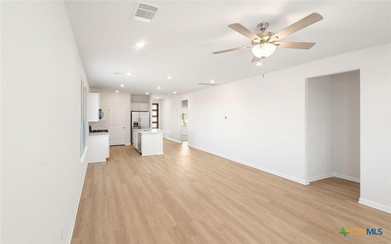637 Salamander, San Marcos, TX 78666, 3 Habitaciones Habitaciones , ,2 BañosBaños,Residential,En Venta,637 Salamander,582066