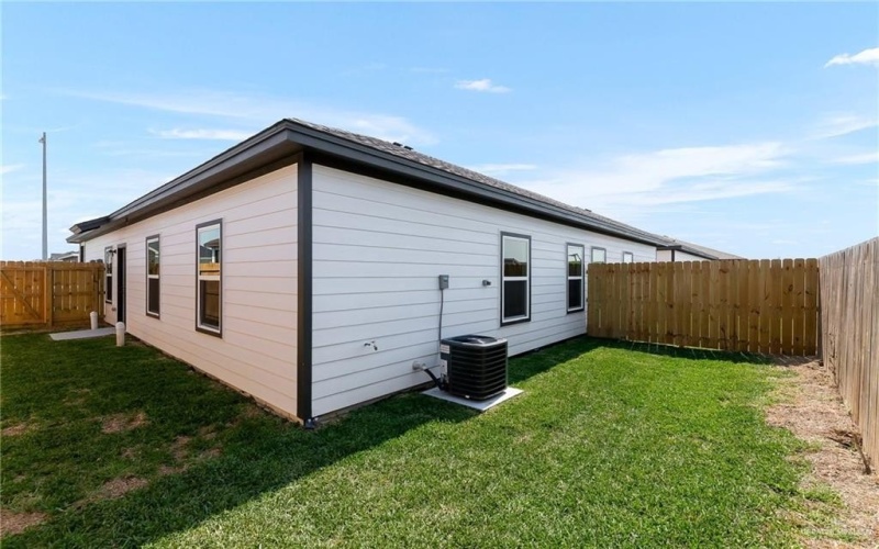 2328 N Valley Circle #A, La Feria, TX 78559, 3 Bedrooms Bedrooms, ,2 BathroomsBathrooms,Residential Lease,For Rent,2328 N Valley Circle,472868
