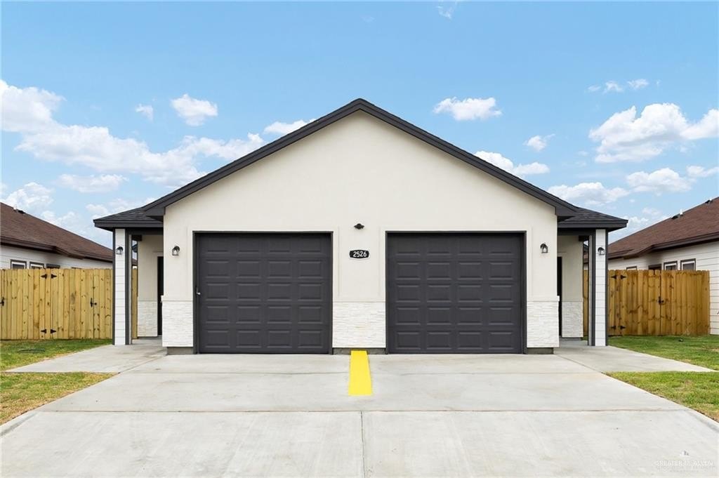 2526 N Valley Circle #A, La Feria, TX 78559, 2 Habitaciones Habitaciones , ,2 BañosBaños,Residential Lease,En Alquiler,2526 N Valley Circle,472878
