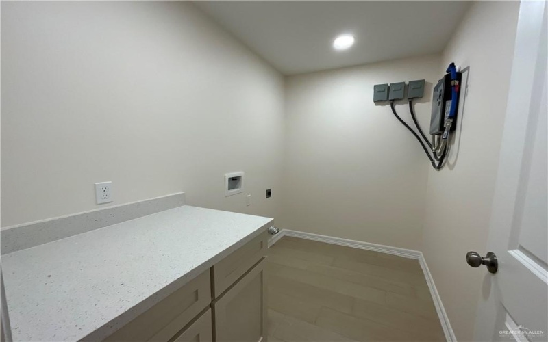 3020 W Hackberry Avenue, Weslaco, TX 78596, 3 Habitaciones Habitaciones , ,2 BañosBaños,Residential,En Venta,3020 W Hackberry Avenue,472899