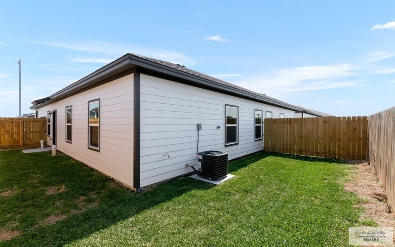 2328 N VALLEY CIRCLE #A, LA FERIA, TX 78559, 3 Bedrooms Bedrooms, ,2 BathroomsBathrooms,Residential Lease,For Rent,2328 N VALLEY CIRCLE,29765688