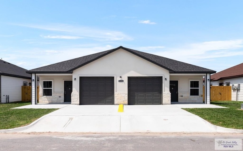 2328 N VALLEY CIRCLE #A, LA FERIA, TX 78559, 3 Bedrooms Bedrooms, ,2 BathroomsBathrooms,Residential Lease,For Rent,2328 N VALLEY CIRCLE,29765688