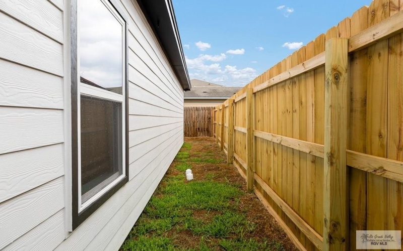 2526 N VALLEY CIRCLE #B, LA FERIA, TX 78559, 2 Bedrooms Bedrooms, ,2 BathroomsBathrooms,Residential Lease,For Rent,2526 N VALLEY CIRCLE,29765695