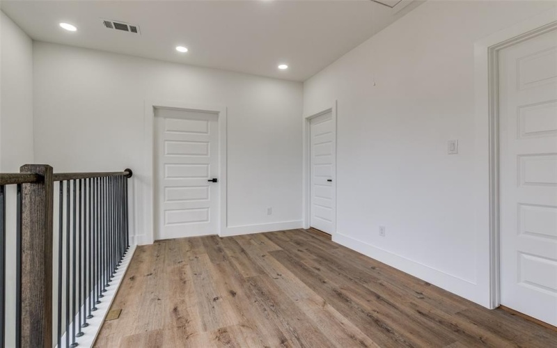 5702 Riverside Drive, Dallas, TX 75235, 2 Bedrooms Bedrooms, ,3 BathroomsBathrooms,Residential Multi Family,For Sale,5702 Riverside Drive,20923505