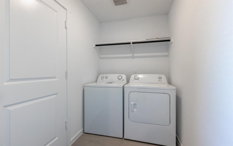 221 Poplar Place, Wilmer, TX 75141, 3 Habitaciones Habitaciones , ,2 BañosBaños,Residential Lease,En Alquiler,221 Poplar Place,20957059