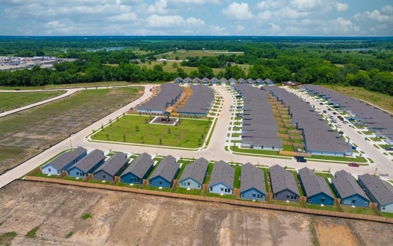 221 Poplar Place, Wilmer, TX 75141, 3 Habitaciones Habitaciones , ,2 BañosBaños,Residential Lease,En Alquiler,221 Poplar Place,20957059
